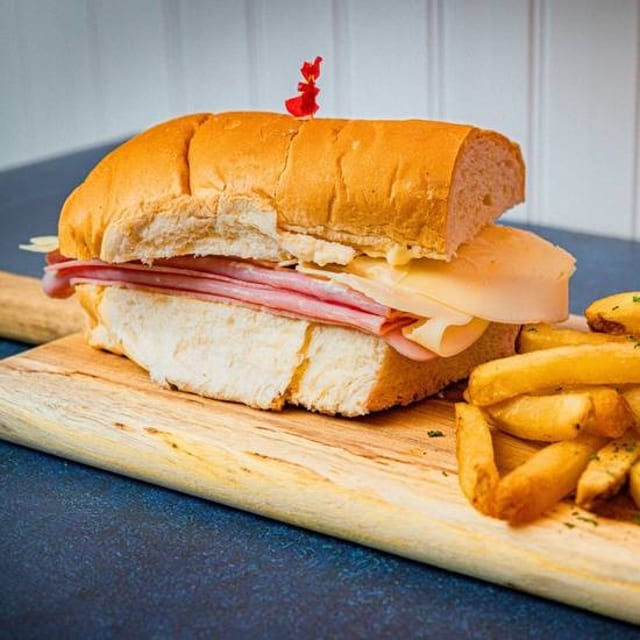 El Pebete Sandwich.