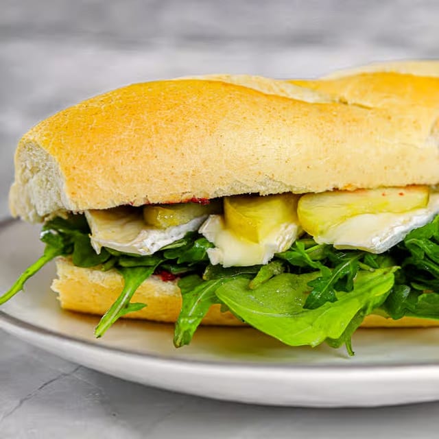 Fruit & Fresh Sandwich.