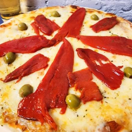 Ham & Red Bell Pepper Pizza.